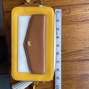 authentic crossbody bag. Never used. Michael kors